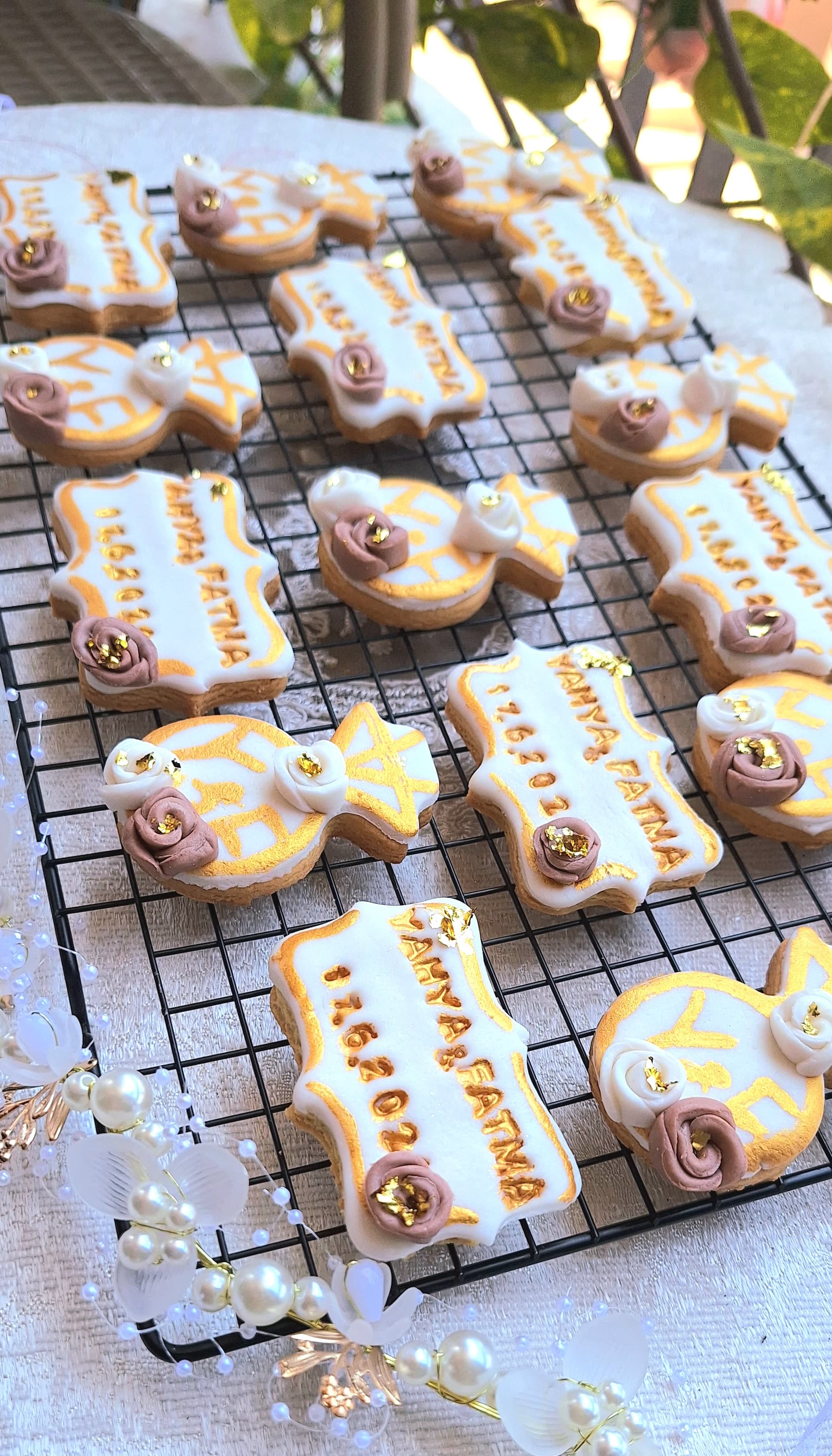 Ring and frame design image 1